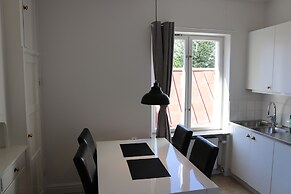 Alyhr Apartments