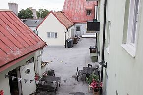Alyhr Apartments