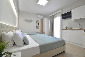 Irida Apartments