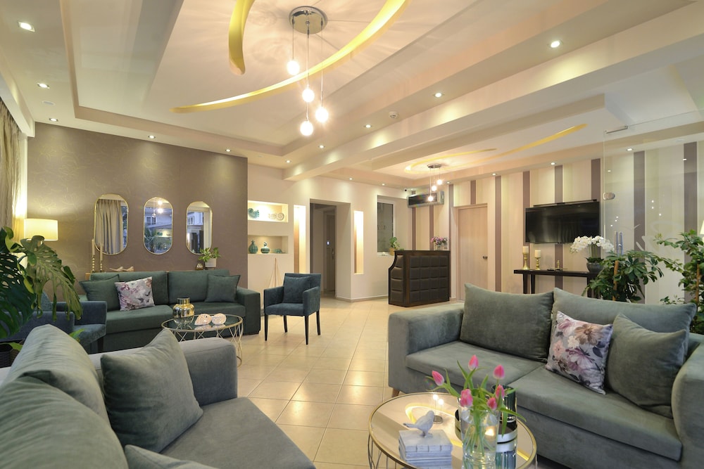 Irida Apartments