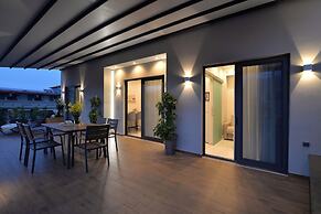 Irida Apartments