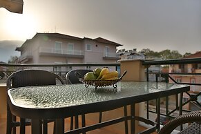 Irida Apartments