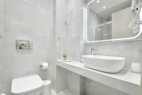 Irida Apartments