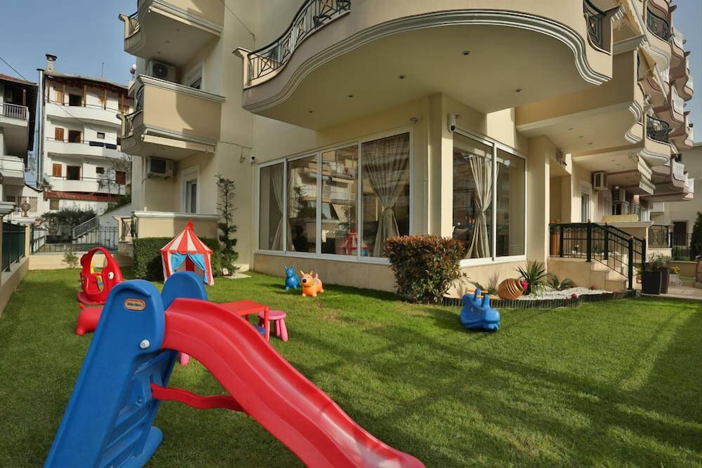 Irida Apartments