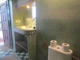 Riad Maizie