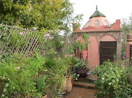 Riad Maizie