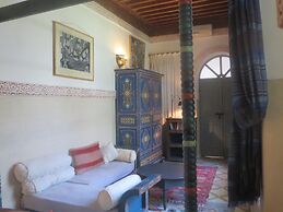 Riad Maizie