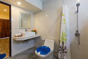 Batic House By Sharaya Hotel