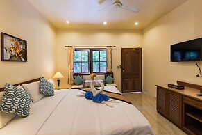 Batic House By Sharaya Hotel