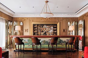 Maxwell Reserve Singapore, Autograph Collection