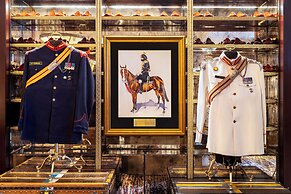 Maxwell Reserve Singapore, Autograph Collection