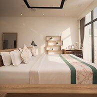 The Snowbell Hotel & SPA @ The Bridge.