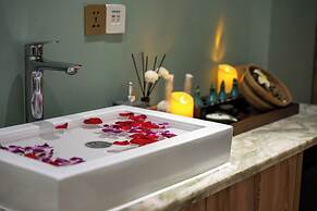 The Snowbell Hotel & SPA @ The Bridge.