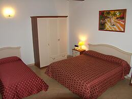 Genius Hotel