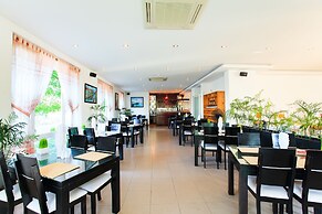 Paragon Villa Hotel