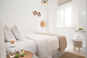 Perla Suites - Delmar Collection