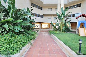 Luxurious Sea View 3BR Pool Spa and Gym