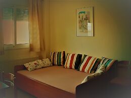Phyllis Maisonettes