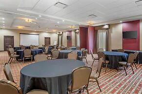 Best Western Plus Hinton Inn & Suites