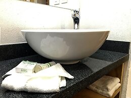 Romance City Hotel