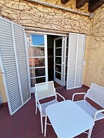Alamo Hostel & Suites