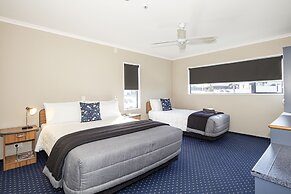 Bay City Motor Lodge