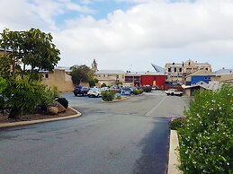 Six Degrees Motel