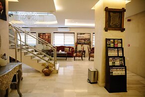 Madina Suites