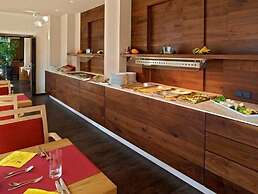 Bacchus Hotel