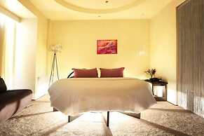 Leshan Wow Hotel