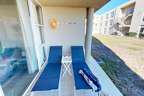 Luxury on the Beach, Lagoon Beach