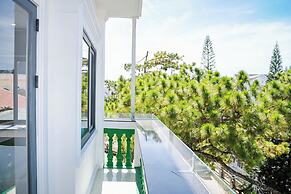 ELC Luxury Da Lat Hotel & Apartment