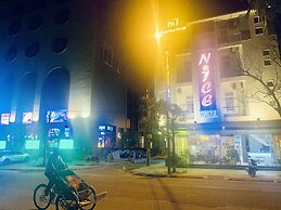 Nice Hue Hotel