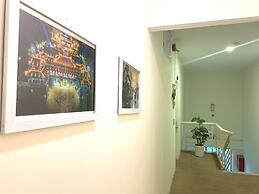 Nice Hue Hotel