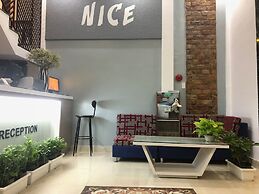 Nice Hue Hotel