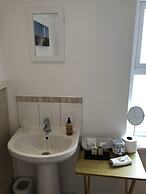The Bowmore House Bed & Breakfast