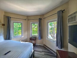 Inn at the Falls