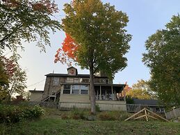 Inn at the Falls