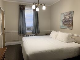 Inn at the Falls