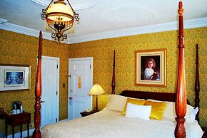 Inn at the Falls