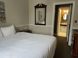 Inn at the Falls