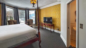 Inn at the Falls
