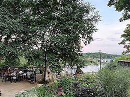 Inn at the Falls