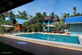Blue Beach Bungalow