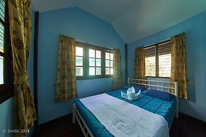 Blue Beach Bungalow