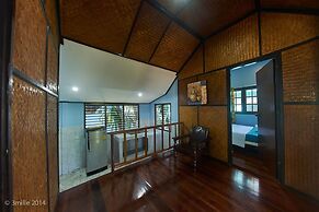 Blue Beach Bungalow