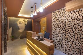 King Maron Beach Hotel & Spa