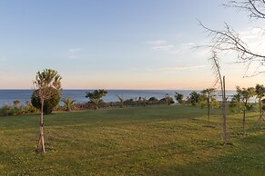 King Maron Beach Hotel & Spa