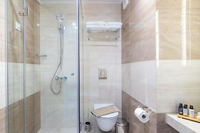 King Maron Beach Hotel & Spa