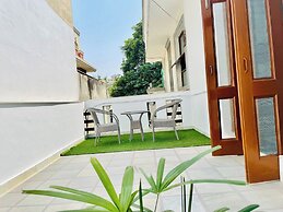 Olive Service Apartment DLF Galleria